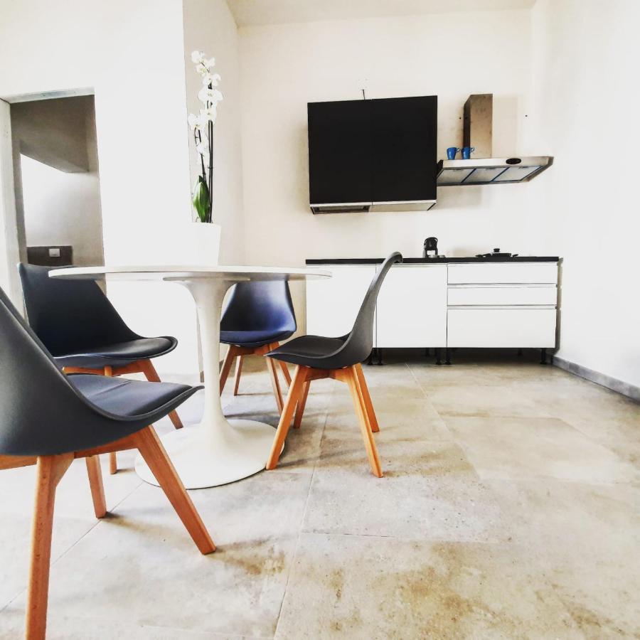 Palazzo Cacace Apartment Монополи Екстериор снимка